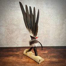 Laden Sie das Bild in den Galerie-Viewer, Räucherfächer Raven's hand