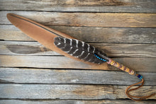 Laden Sie das Bild in den Galerie-Viewer, Räucherfeder Triocolor