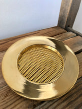 Laden Sie das Bild in den Galerie-Viewer, Räucherstövchen "Golden" inkl. Räuchersieb