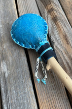 Laden Sie das Bild in den Galerie-Viewer, Rassel Albula