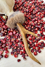 Laden Sie das Bild in den Galerie-Viewer, Rassel Snow White