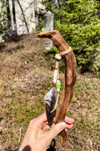 Laden Sie das Bild in den Galerie-Viewer, Spirit Stick Naturkraft
