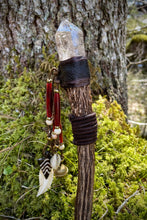 Laden Sie das Bild in den Galerie-Viewer, Spirit Stick Cervidae