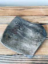 Laden Sie das Bild in den Galerie-Viewer, Räucherplatte „Argo Wohnheim“